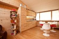 mini/appartamento-di-montagna-in-legno-vecchio-stile-chalet-4.jpg